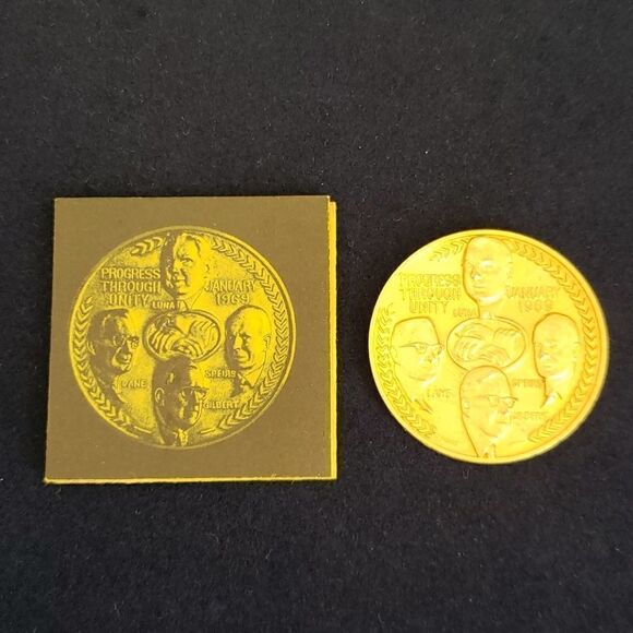 Vintage UTU Commemorative Medallion - Dated 1969 - Picture 3 of 9